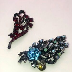 Vtg Rhinestone Black Coated Metal Blue & Red Floral Flower Bouquet Brooches
